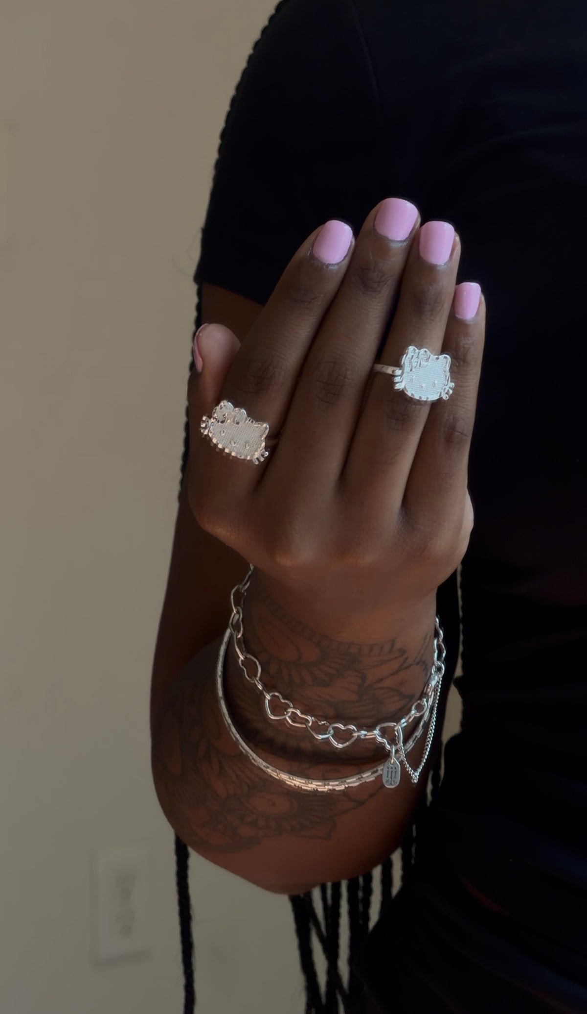 silver kt face ring