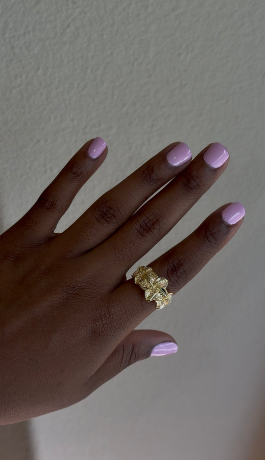 3 gold flowers ring